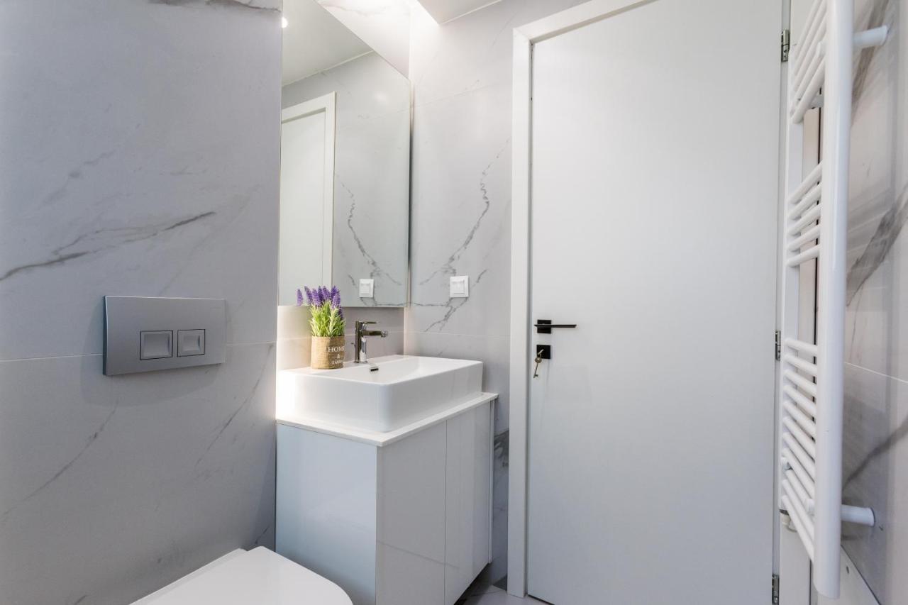 Varkiza Luxury Suites By Raise วารี ภายนอก รูปภาพ